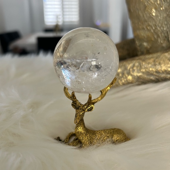 Gold Deer Sphere Holder Only. Holds up to a size 7 sphere - Picture 4 of 8